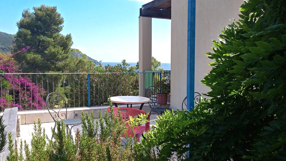 Tenda attrezzata nella natura a due passi dal mare. Camping Orti di Mare, Isola d'Elba