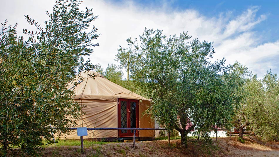 Yurta immersa nella natura a due passi dal mare. Camping Orti di Mare, Isola d'Elba